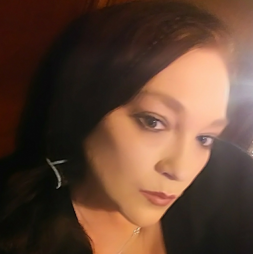 Meet your Posher, Traci